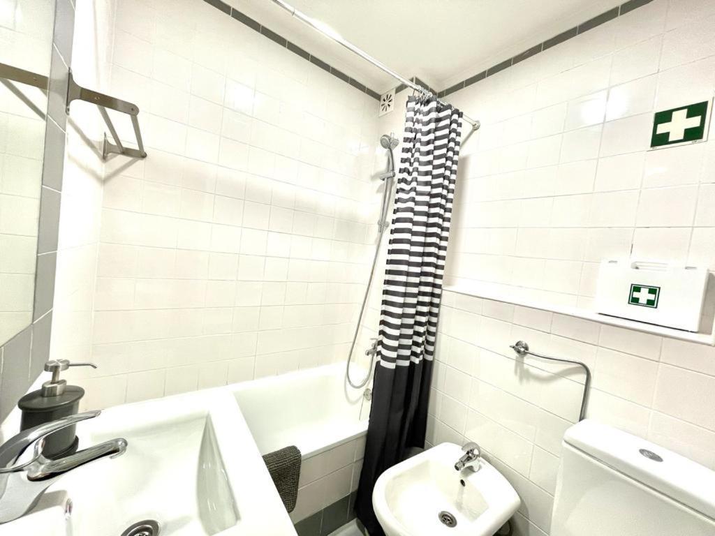 Lisboa, Central Lisbon, Charming Patio House, , Wifi, Air Conditioning, Near Metro, By Ig Exterior photo